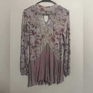 Daytrip Lace Blouse Floral Design Long Sleeve